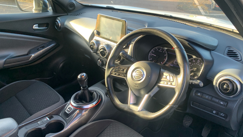 Nissan Juke 1.0 DiG-T N-Connecta 5dr Petrol Hatchback